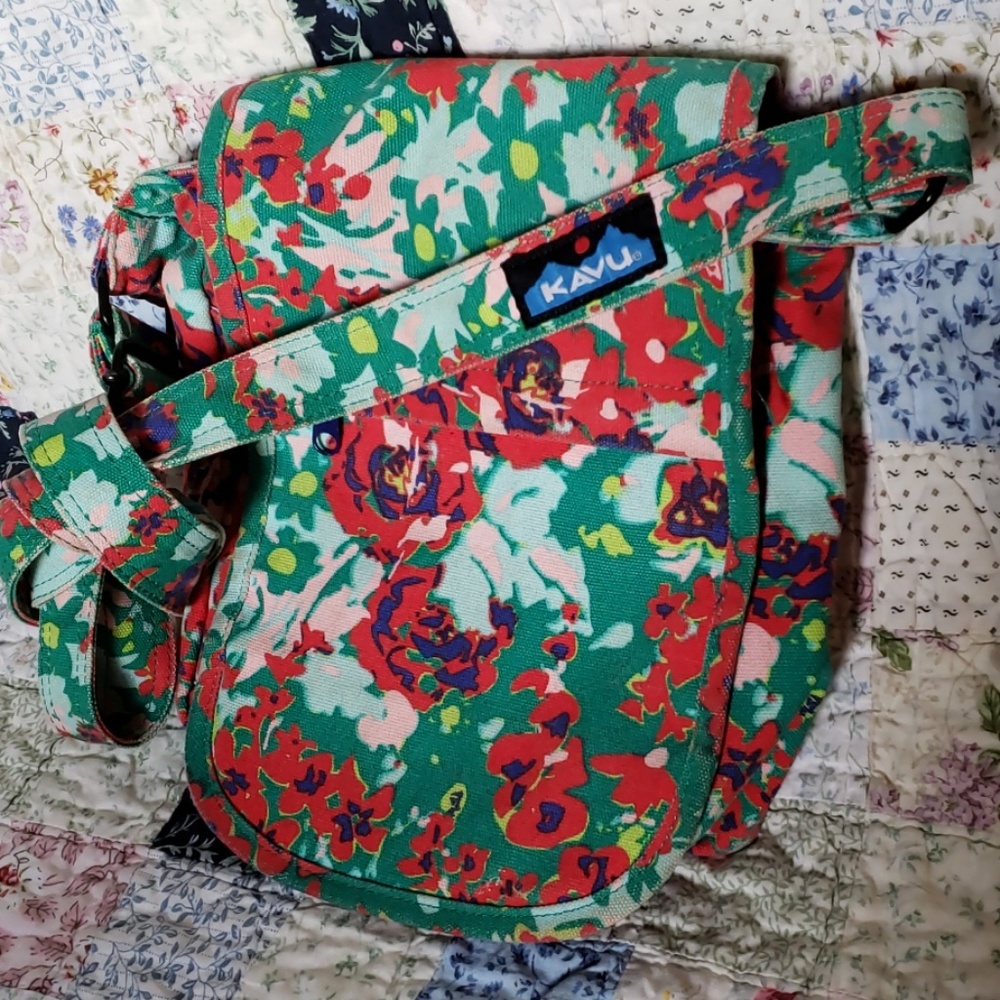Kavu messenger/over shoulder bag